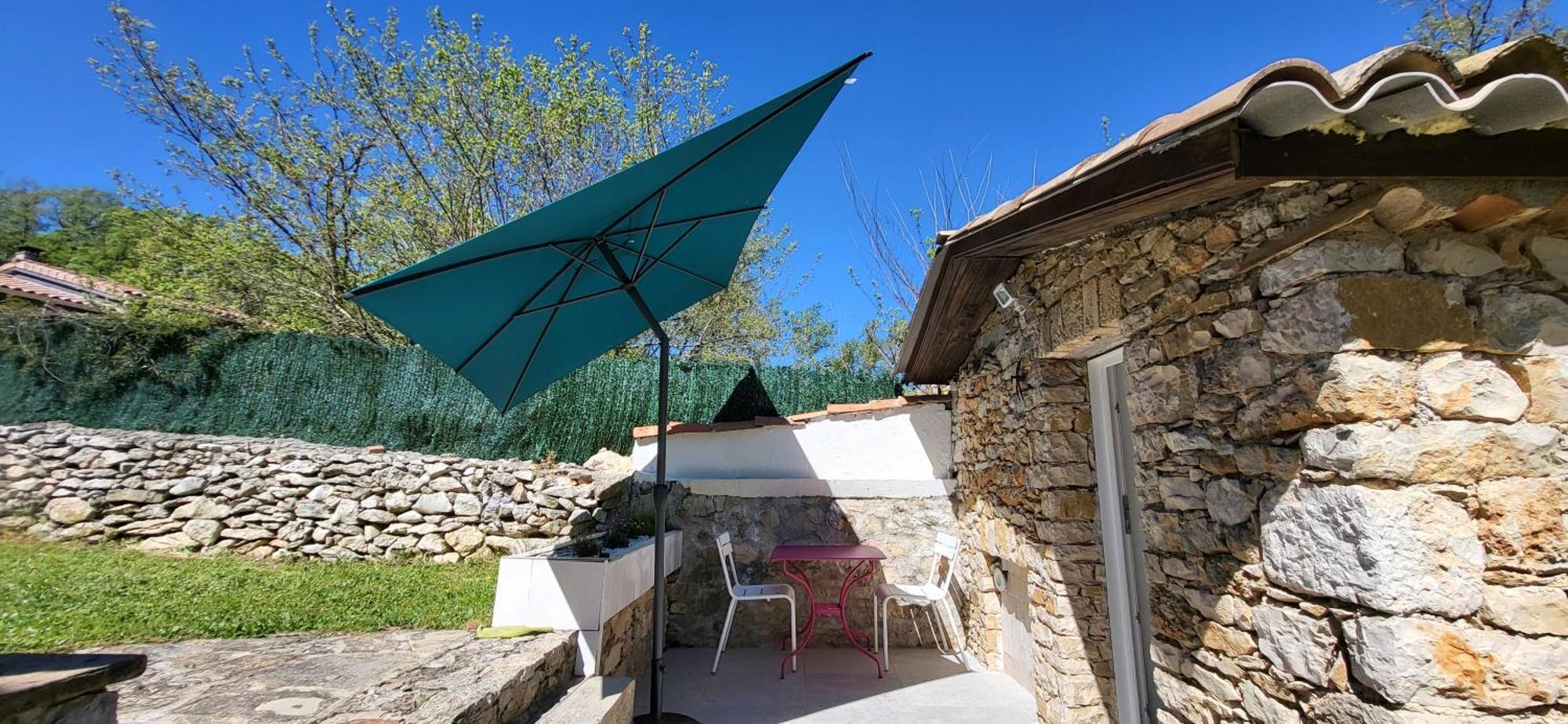 Les Pierres De Cezaire Hotel Saint-Cezaire-sur-Siagne Exterior photo